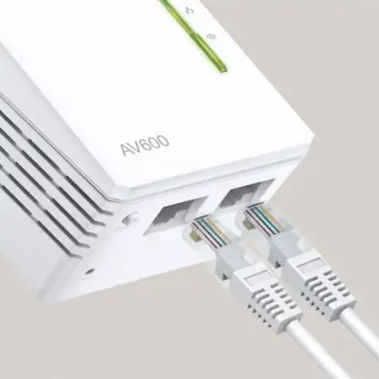 TP-LINK (TL-WPA4220T KIT) 300Mbps AV600 Wireless N Powerline Adapter Triple Kit - Image 3